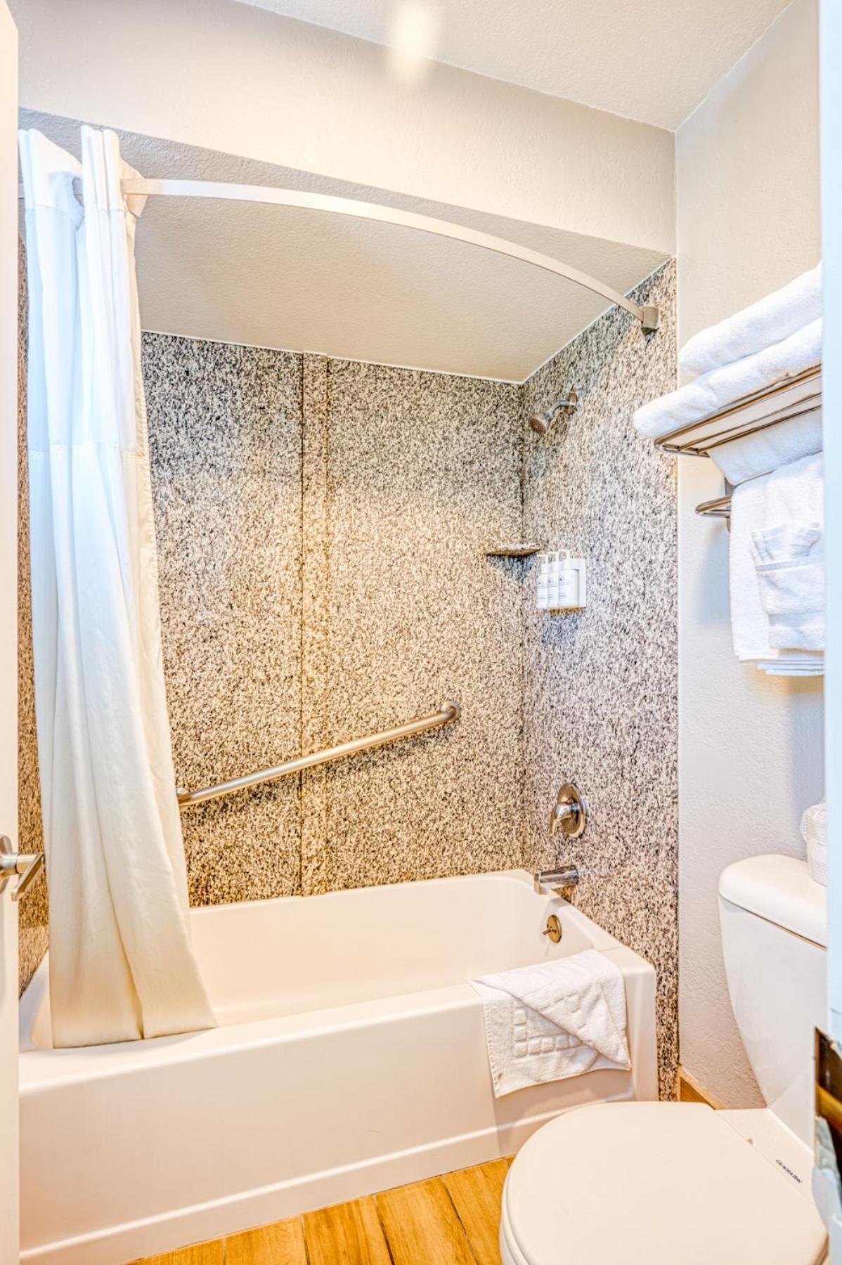 Deluxe Queen Room Two Queen Beds Ocean View Non-Smoking
