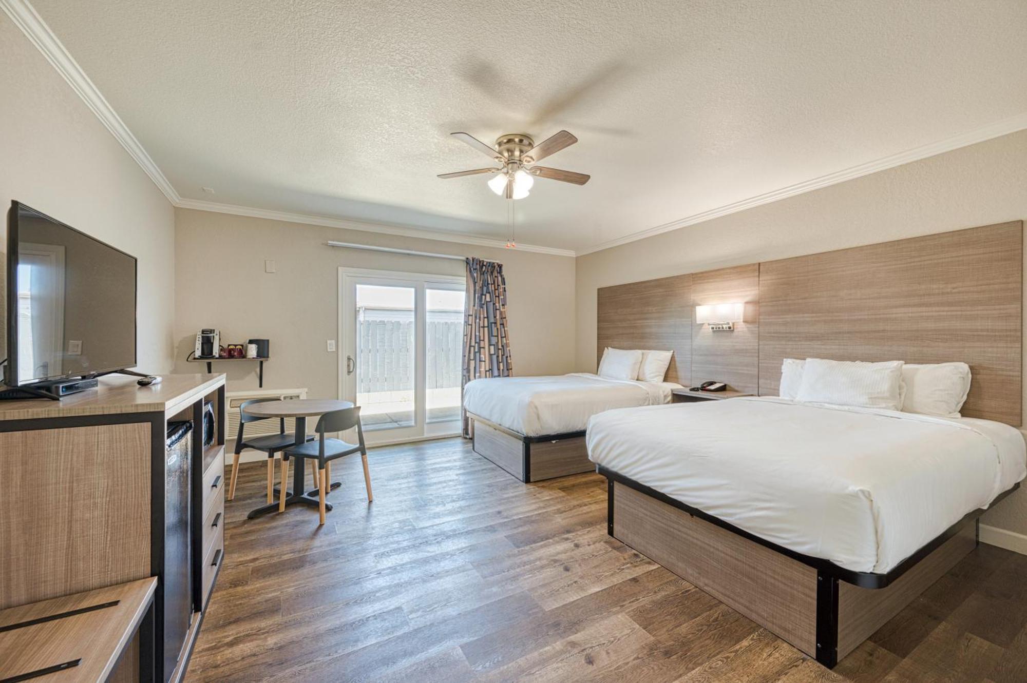 Queen Room Two Queen Beds Non-Smoking