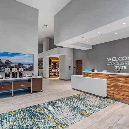 Hampton Inn Morro Bay-3