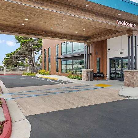 Hampton Inn Morro Bay-3